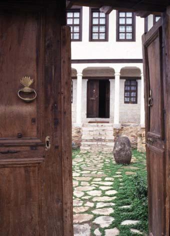 Vergoula'S Mansion كاستوريا المظهر الخارجي الصورة