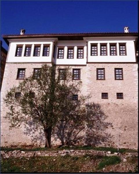 Vergoula'S Mansion كاستوريا المظهر الخارجي الصورة