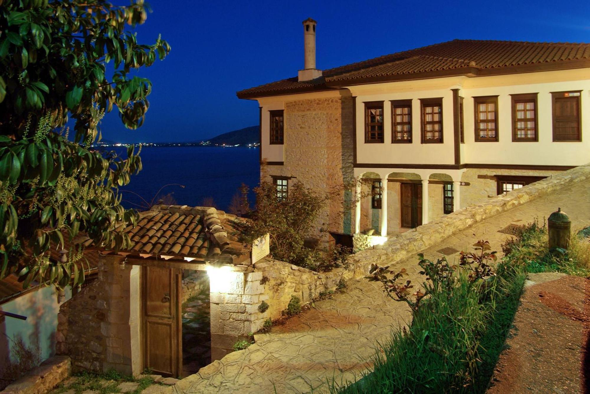 Vergoula'S Mansion كاستوريا المظهر الخارجي الصورة